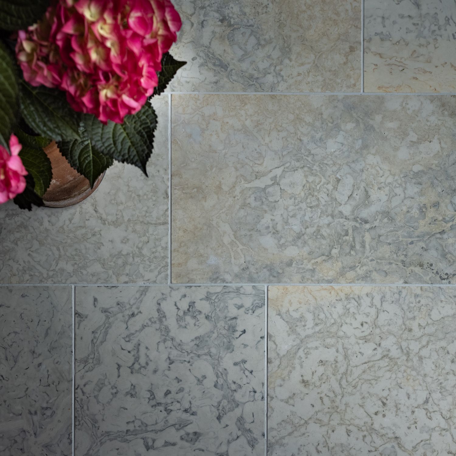 Reval Stone Selgase dolomiit lihvitud